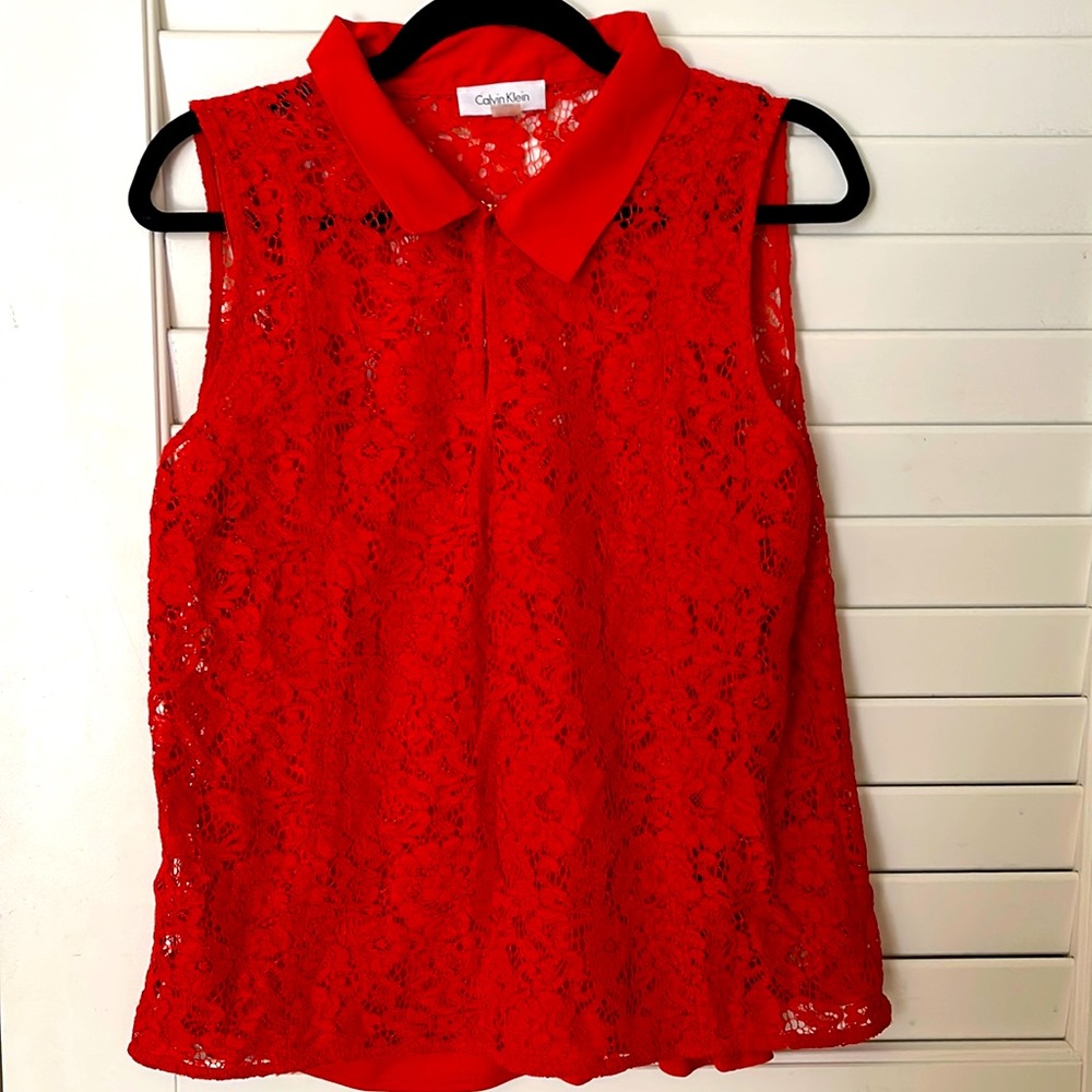 Gorgeous lace sleeveless top